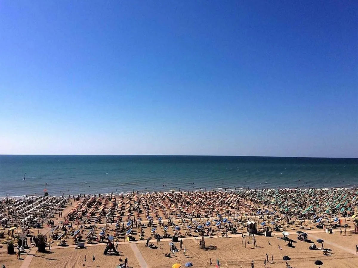 Appartement Holiday Home In Bibione 41085 Italië