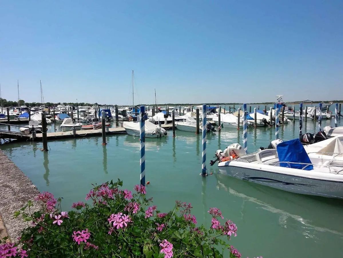 Appartement Holiday Home In Bibione 41085