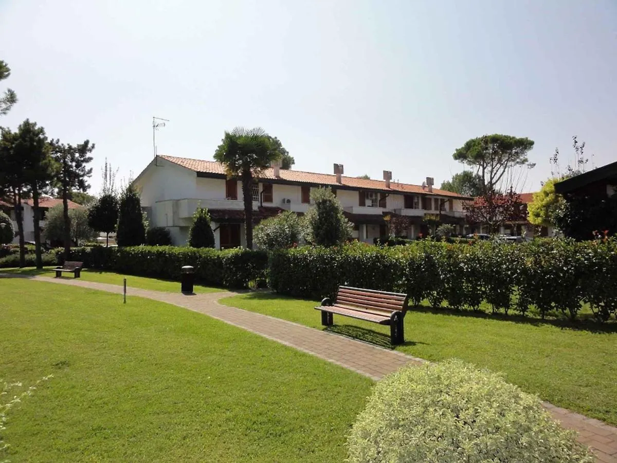 Holiday Home In Bibione 41085 Appartement